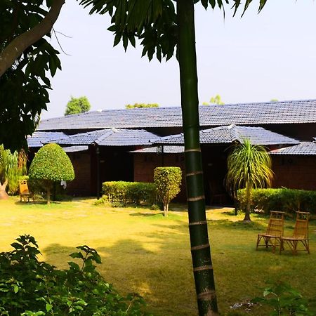 Anandvan Holiday Homes, Wai Buitenkant foto