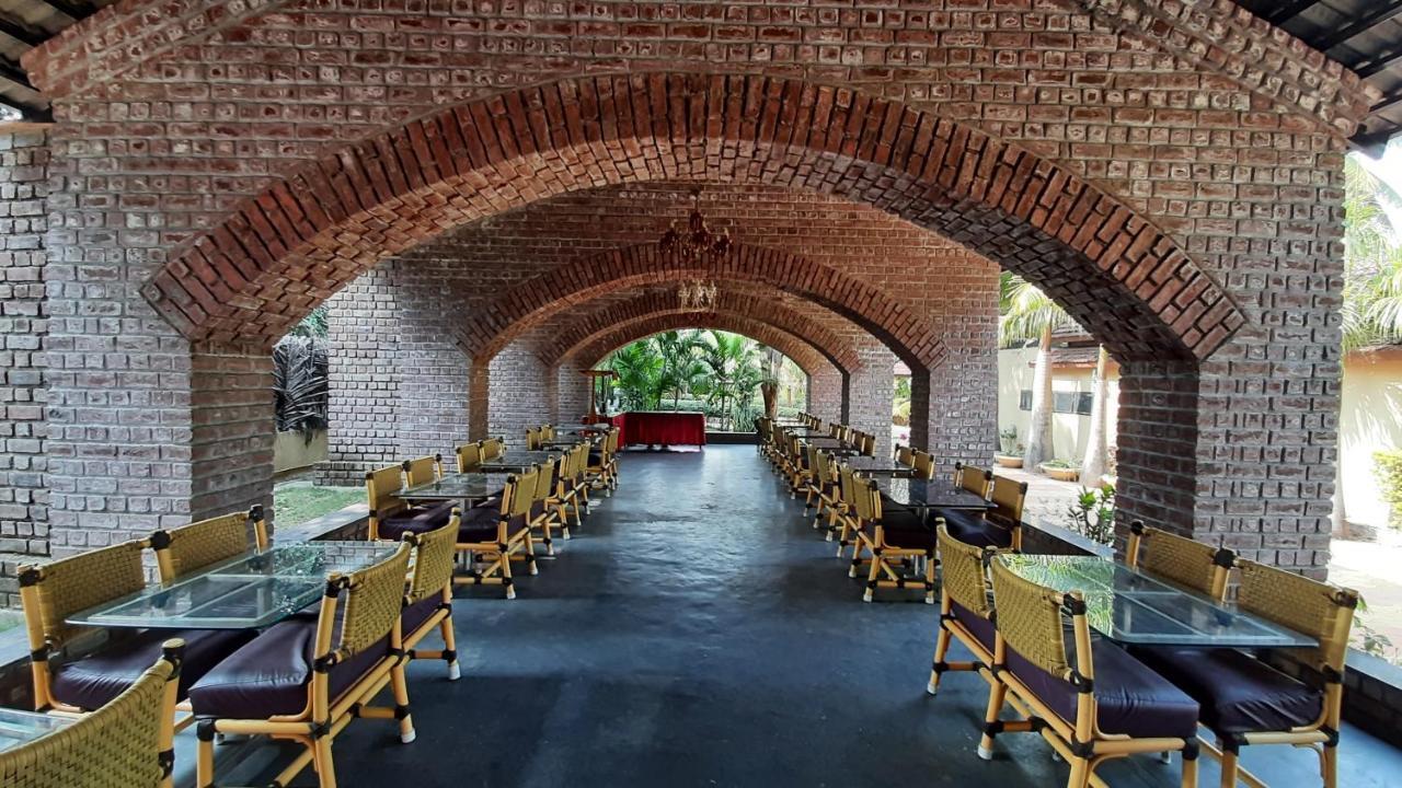 Anandvan Holiday Homes, Wai Buitenkant foto