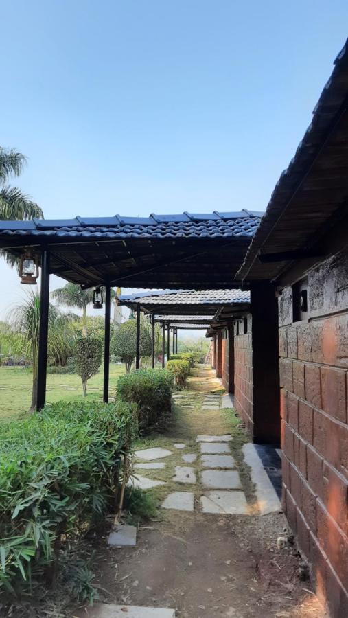 Anandvan Holiday Homes, Wai Buitenkant foto