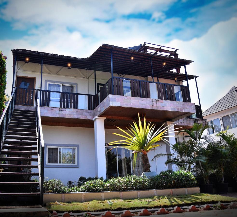 Anandvan Holiday Homes, Wai Buitenkant foto