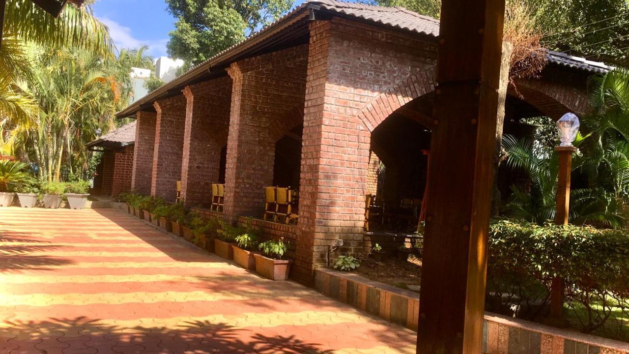 Anandvan Holiday Homes, Wai Buitenkant foto