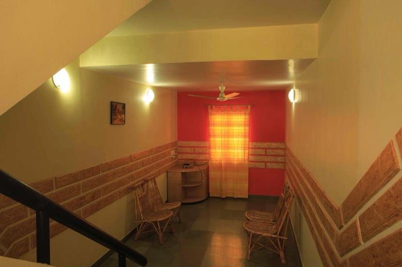 Anandvan Holiday Homes, Wai Buitenkant foto