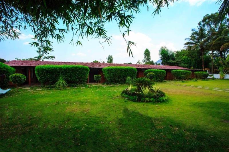Anandvan Holiday Homes, Wai Buitenkant foto
