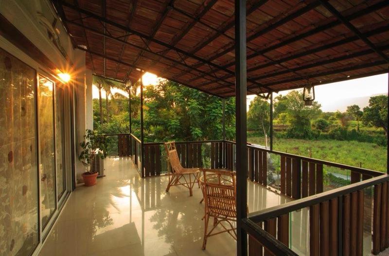 Anandvan Holiday Homes, Wai Buitenkant foto