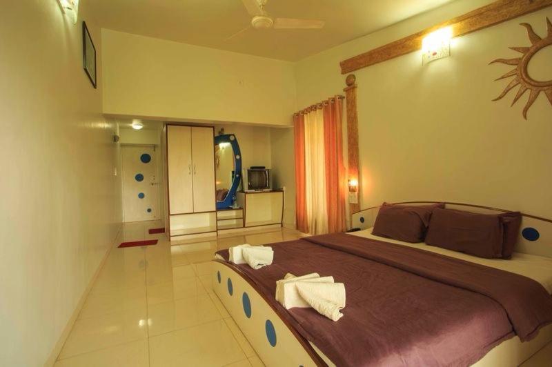 Anandvan Holiday Homes, Wai Buitenkant foto