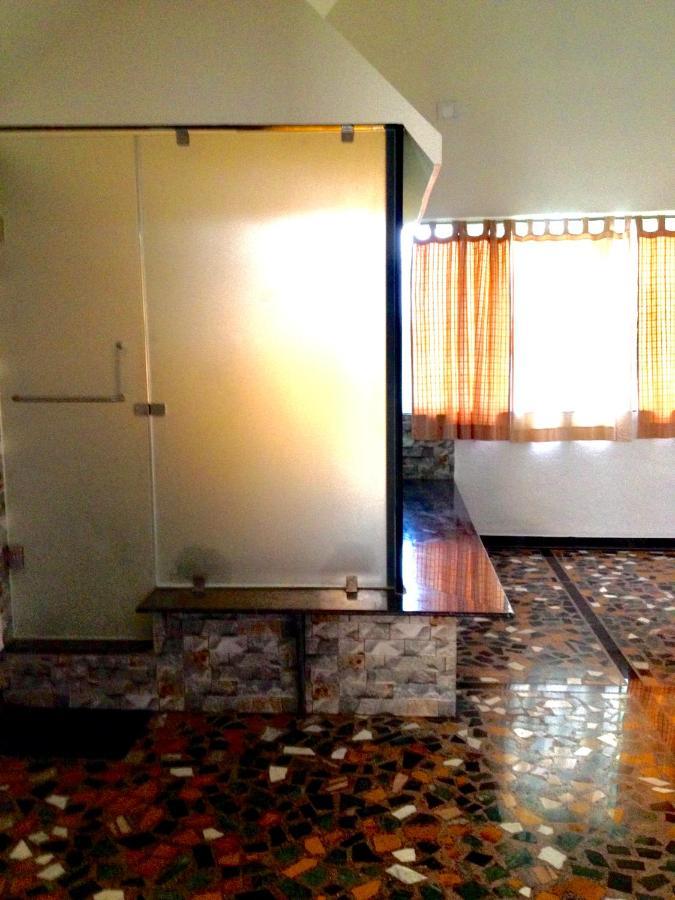 Anandvan Holiday Homes, Wai Buitenkant foto